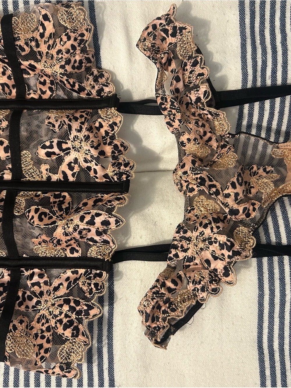 Luxury lingerie Lot - Picture 2 of 14